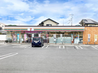 セブンイレブン新居浜上原１丁目店まで688m