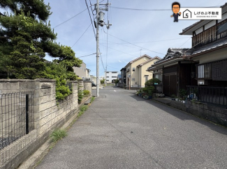 【前面道路含む現地写真】