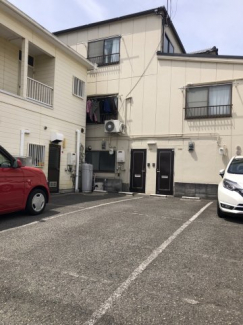 駐車場があるので、車を買う予定の方も安心です