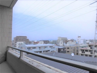 バルコニーからの眺望（家具・家電・小物類は付随しません）
