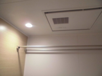 浴室乾燥機、ランドリーパイプ２本