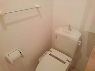 コンパクトで使いやすいトイレです
