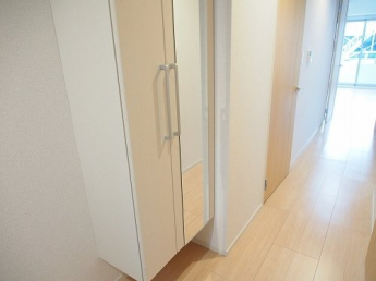 シンプルで使いやすい玄関です
