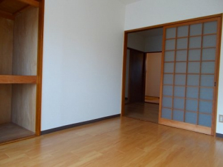 明るい室内です