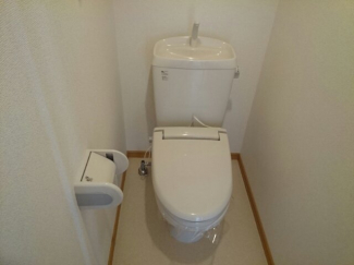 ゆったりとした空間のトイレです