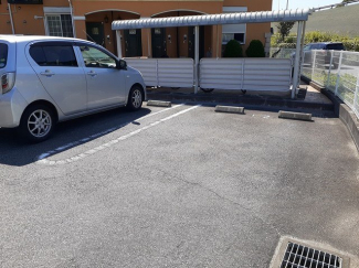 駐車スペースもあります