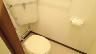 コンパクトで使いやすいトイレです
