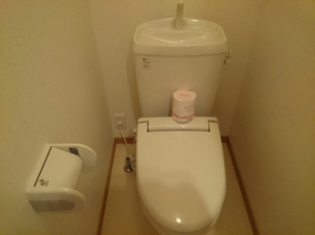 清潔感のあるトイレです