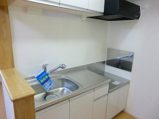 コンパクトなキッチンで掃除もラクラク