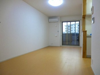 落ち着いた時間を過ごせるバルコニーです