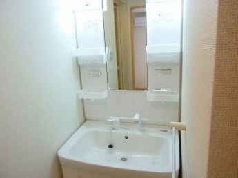 コンパクトで使いやすい洗面所