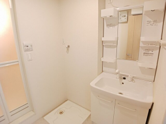 コンパクトで使いやすい洗面所
