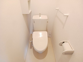 コンパクトで使いやすいトイレです
