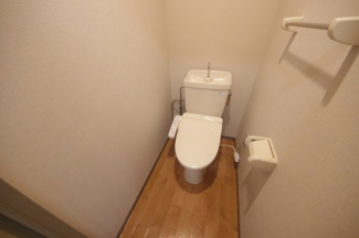 清潔感のあるトイレです