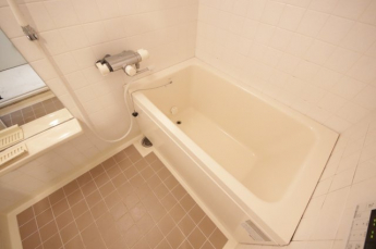 コンパクトで使いやすいお風呂です