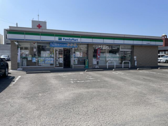 ファミリーマート松山平和通五丁目店まで503m