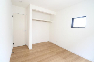 【施工例】２階は４部屋で５帖以上確保♪それぞれに収納を作りま