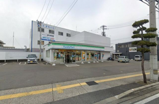 ファミリーマート松山中央市場前店まで300m