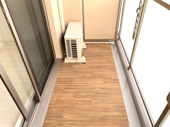 【バルコニー】
