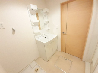 忙しい朝には欠かせない洗面所です