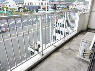 落ち着いた時間を過ごせるバルコニーです