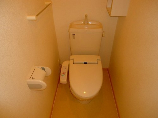 ゆったりとした空間のトイレです