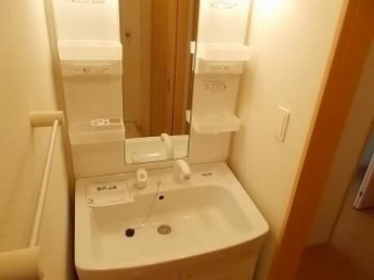 明るい洗面所です