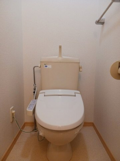 シンプルで使いやすいトイレです