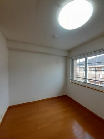 内装は落ち着いています