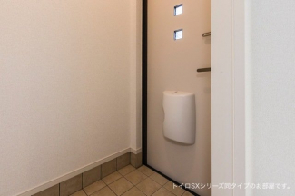 毎日通る玄関はこちらです