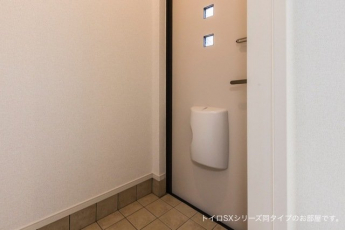 毎日通る玄関はこちらです