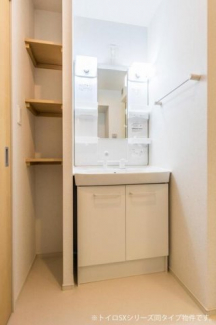 明るい洗面所です