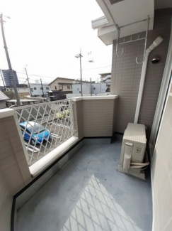 陽当たり良好なバルコニーです