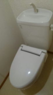 シンプルで使いやすいトイレです