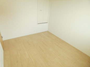 【寝室】