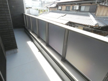 【バルコニー】