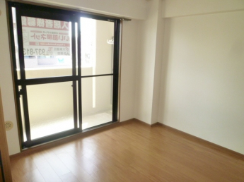 個人の部屋や寝室として使える洋室です