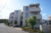 宝塚市逆瀬川２丁目のマンションの画像