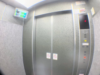 エレベーター付きで、住戸階まで移動がスムーズです