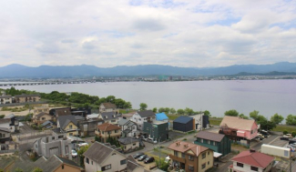 琵琶湖や周辺町並みが見渡せます