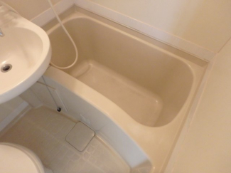 ゆったり過ごせるお風呂です