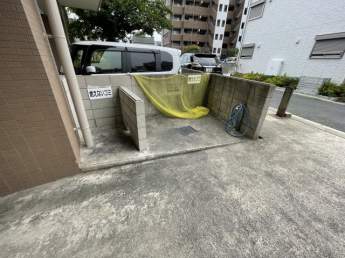 駐車場に車を止められます