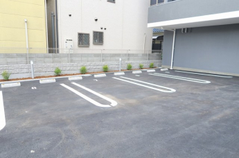 【駐車場】