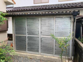 お庭にある物置き