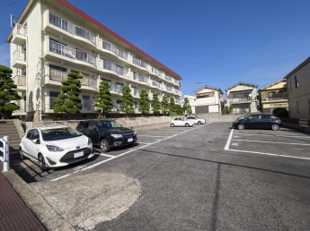 【駐車場】