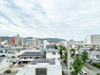 東側のバルコニー