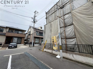 【前面道路含む現地写真】