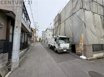 【前面道路含む現地写真】