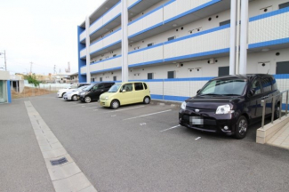 【駐車場】