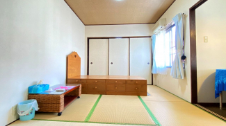 和室6帖と1間半の押入（5層階）登記上2階部分